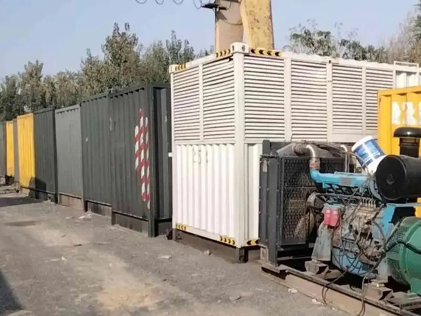 徽县200KW柴油发电机机组每小时油耗是多少？